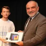 Canik Belediyesi'nden YKS ve LGS Derece Yapan Öğrencilere Ödül