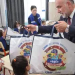 Samsun Canik Belediyesi'nden 1. Sınıf Öğrencilerine Çanta ve Kırtasiye Seti Hediyesi