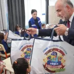 Samsun Canik'te Tüm İlkokul Birincilere Çanta ve Kırtasiye Desteği