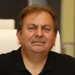 Mustafa Seven'den Üstü Kapalı Siyasi Mesaj: Kendini Değil, Güvenenleri de Yolda Bırakırsın
