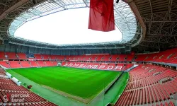 Futbolcular isyan etti, taraftarlar tepkili: Samsunspor’un stadı riskli