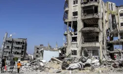 Trump “bombardımanı durdurun” dedi, İsrail Gazze’yi vurdu!