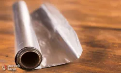 Alüminyum folyoyu ısırdığımda neden dişim ağrıyor?