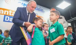 Samsun Canik Belediyesi’nden öğrencilere burs, çanta ve kırtasiye desteği