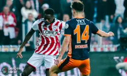 Samsunspor–RAMS Başakşehir maçında ilk dakikalar golsüz geçildi