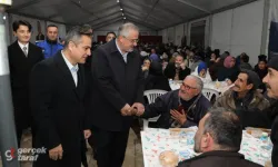 Bafra’da İftar Çadırında Protokol ve Vatandaşlar Aynı Sofrada