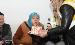Samsun’da 74 Yaşındaki Kadına İlk Doğum Günü Sürprizi