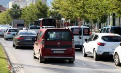 Samsun'da araç sayısı artıyor, trafik kilitleniyor