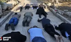 Mescid-i Aksa'da Gergin Sabah: İsrail Polisi Müslümanların Girişini Engelledi