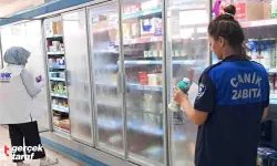 Marketlerde Büyük Denetim! Canik Zabıtası Soğuk Gıdaları Tek Tek Kontrol Etti