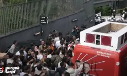 CHP İstanbul İl Başkanlığı ablukasında sosyal medya paylaşımı yapan 9 kişi gözaltına alındı!