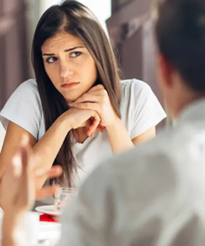 Gerçeği Gizleyemezler! Yalancıları Ele Veren 5 Gizli İşaret