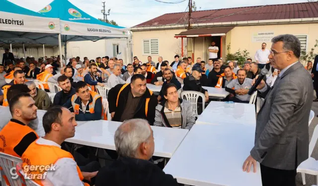 Kurnaz’tan Temizlik Personeline Moral Ziyareti