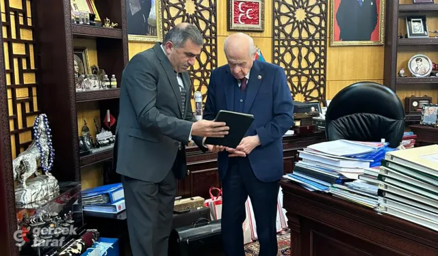 Burhan Mucur, Bahçeli'ye Tabletten O Görüntüleri Gösterdi