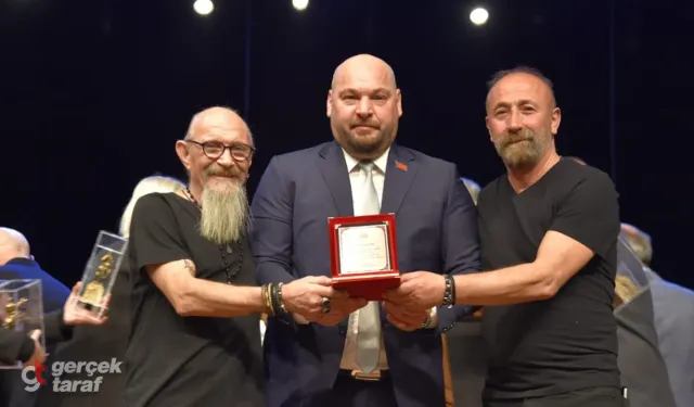 Samsun Atakum’da Duygu Dolu Gece: Edip Akbayram ve Volkan Konak Anısına Unutulmaz Konser