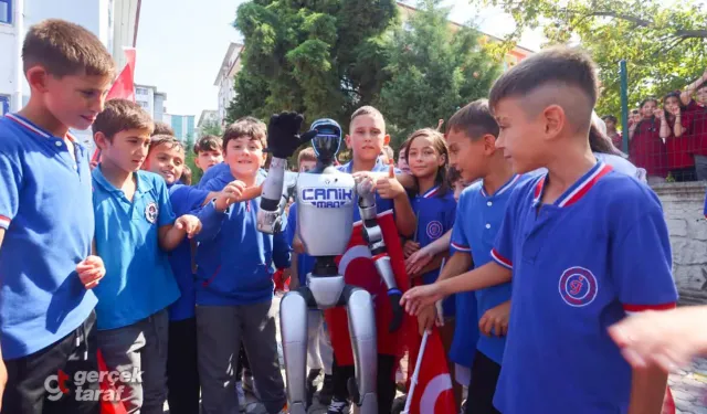 CANİKMAN, Yeni Eğitim Yılında Öğrencilerle Buluştu