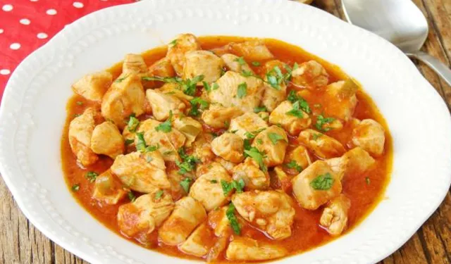 Evde Kolay Tavuk Sote Tarifi ve Malzemeleri