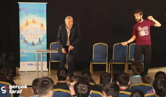 ‘İçimdeki Ben’ Sahneye Taşındı