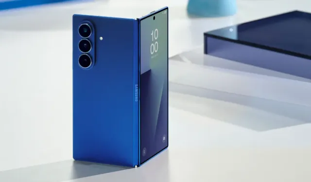 Samsung, yeni Galaxy Fold 7 modelini tanıttı: 500 bin katlanma ömrü ile dikkat çekiyor!