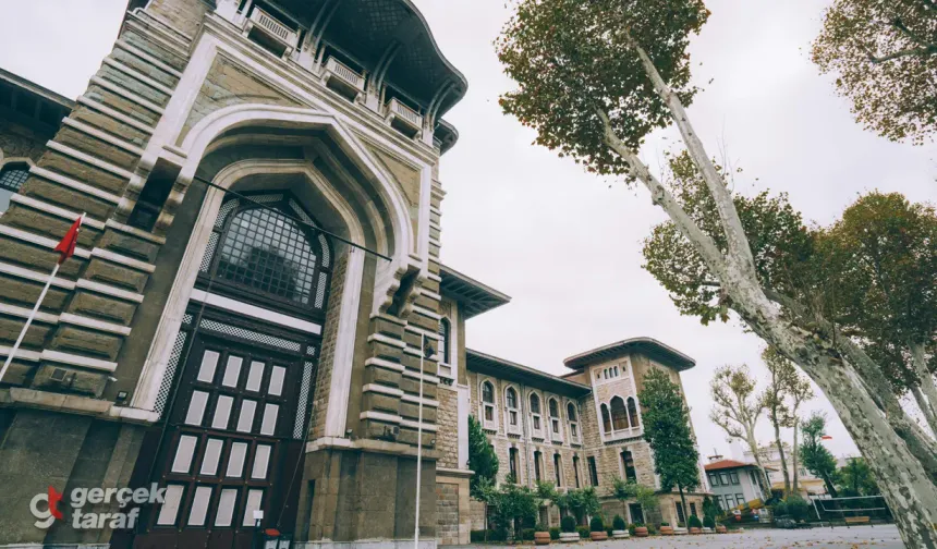 İstanbul Erkek Lisesi’nde Taciz İddiası: Müdür Açığa Alındı, Soruşturma Sürüyor