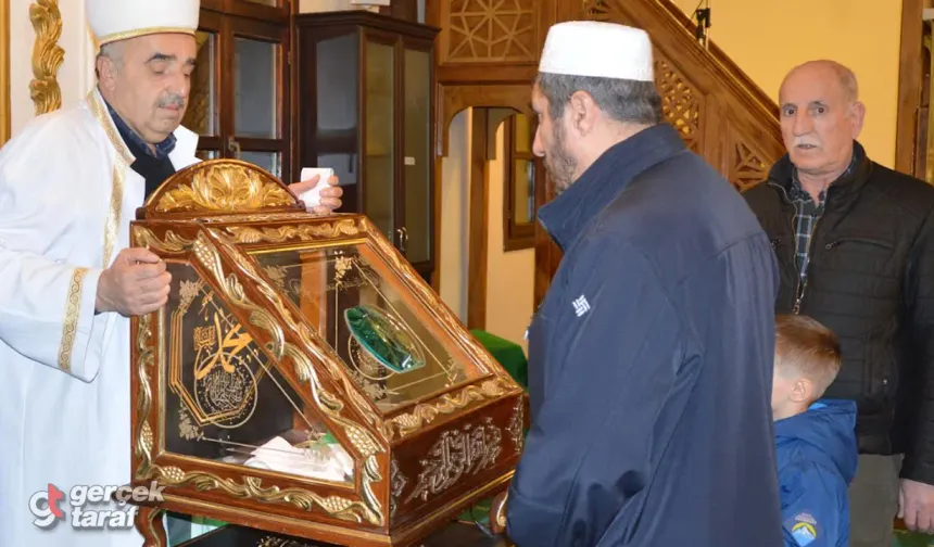 Havza’da Sakal-ı Şerif Ziyarete Açıldı, Vatandaşlar Akın Etti