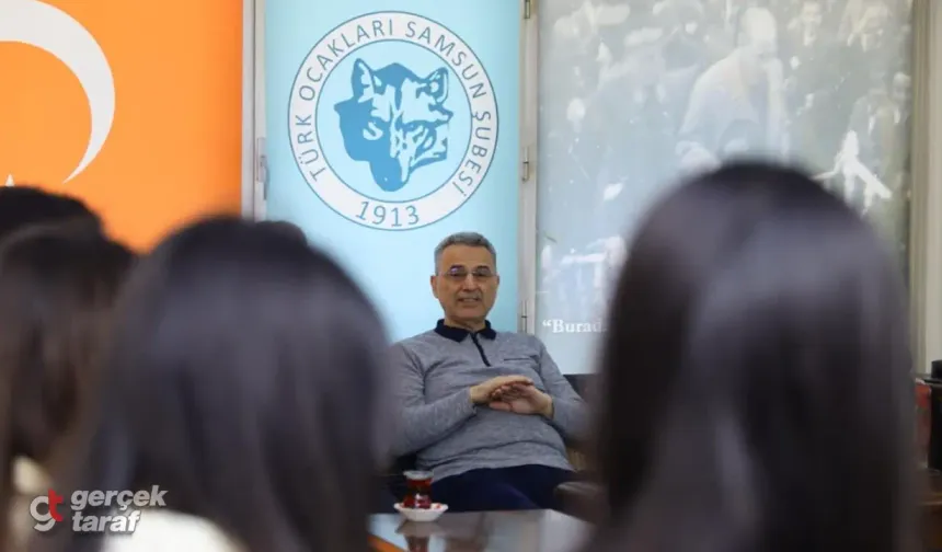 İhsan Kurnaz Türk Ocakları Samsun Şubesi'nde Öğrencilerle Buluştu