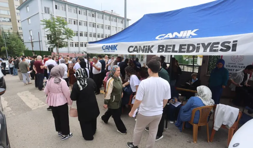 Canik Belediyesi YKS Gününde Öğrencilerin Yanındaydı