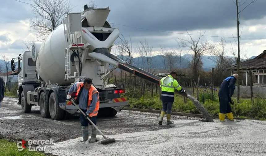 Salıpazarı'nda Beton Santralden Köy Yoluna