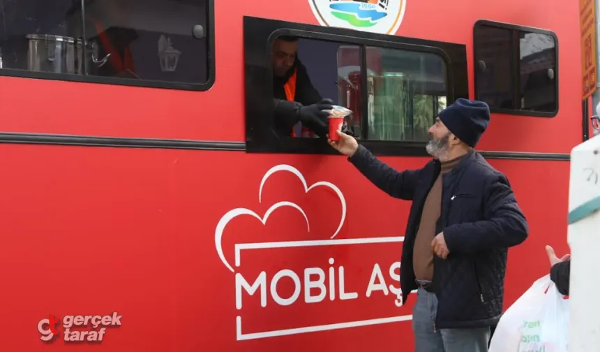 Atakum'da Mobil Aşevi Çorba Servisini Sürdürüyor