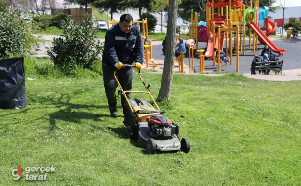 İlkadım'da Parklar ve Yeşil Alanlar İçin Yaz Mesaisi Başladı