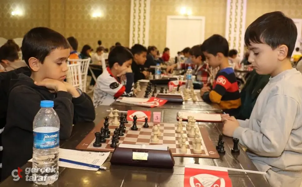 Atakum’da 23 Nisan Satranç Turnuvasına Yoğun İlgi: 210 Sporcu Kıyasıya Yarıştı
