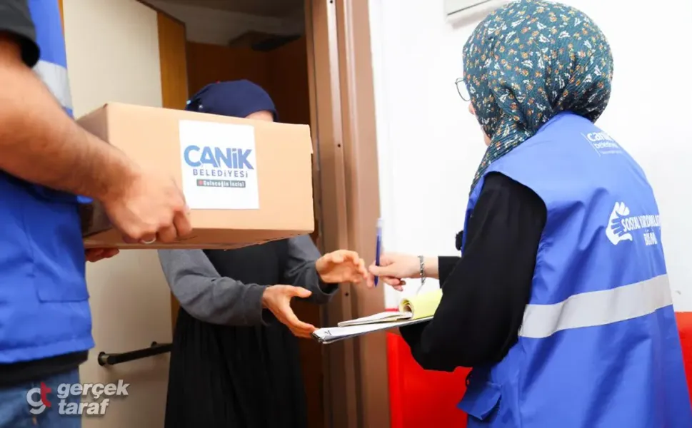 Canik Belediyesi Yardımları Kapılara Teslim Ediliyor