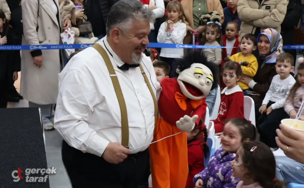 Kaan Ege Plaza'da 23 Nisan Etkinlikleri Gün Boyu Sürdü