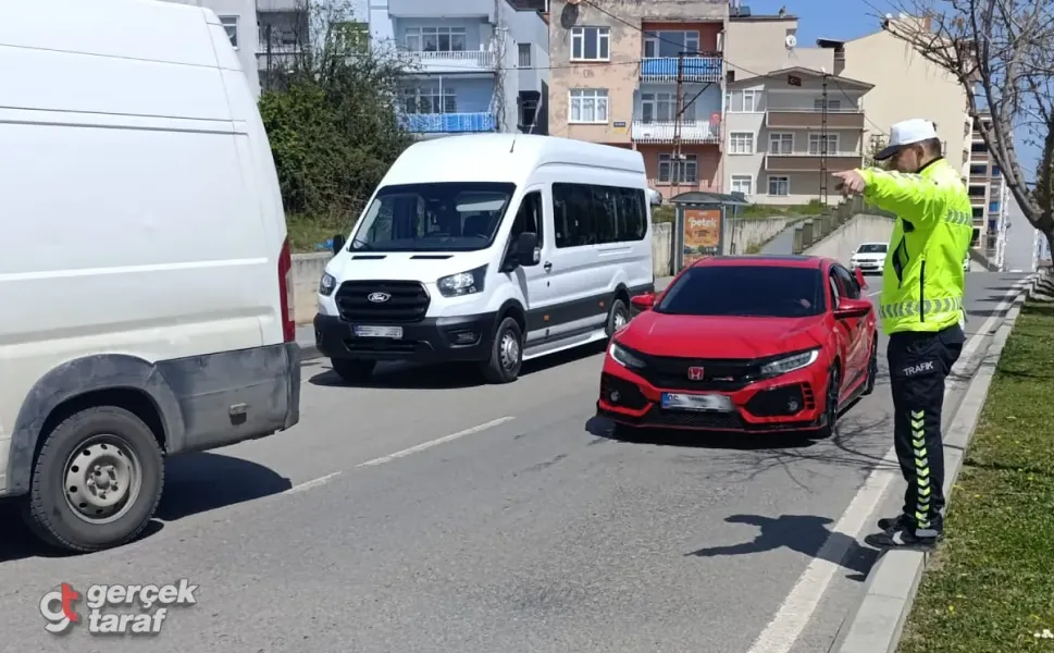 Samsun'da Okul Önlerinde Polis Güvenlik Önlemleri Artırıldı