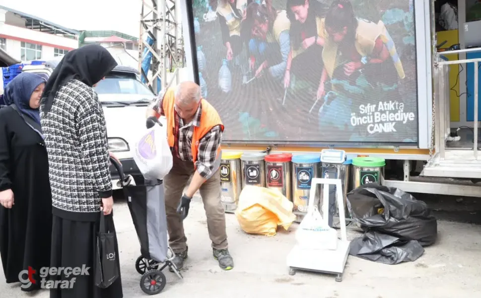 Canik'te Atıkları Getir, Nakit veya Gıda Paketi Al