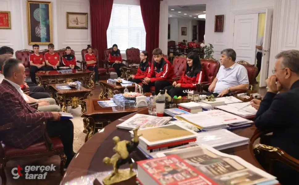 Avrupa’dan Çifte Madalya! İlkadımlı Tekvandocu Koray Alp Bakan Samsun’u Gururlandırdı