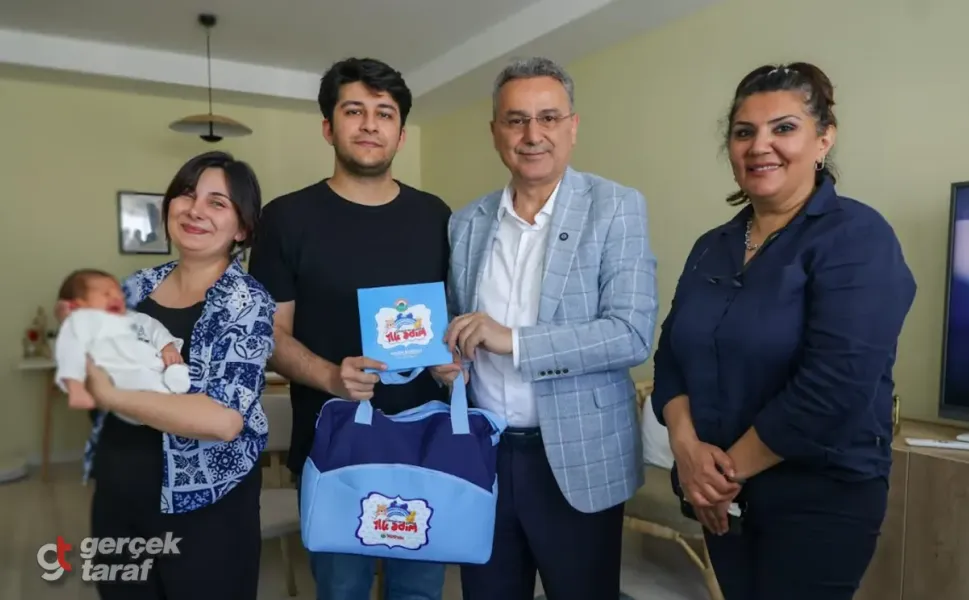 İlkadım'da 555. Bebeğe Belediye Başkanı'ndan İlk Hediye