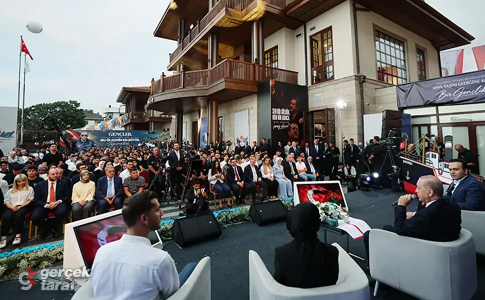 Cumhurbaşkanı Erdoğan, Samsun Petek Genç’te Gençlerle Buluştu