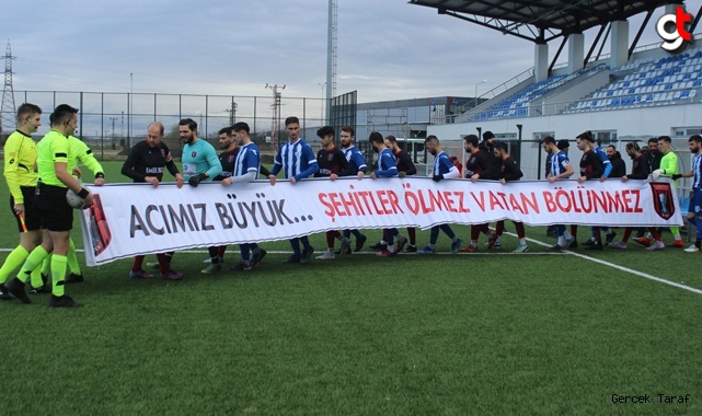 Tekkeköyspor Vezirköprü Belediyespor karşılaşması öncesi şehitler anıldı